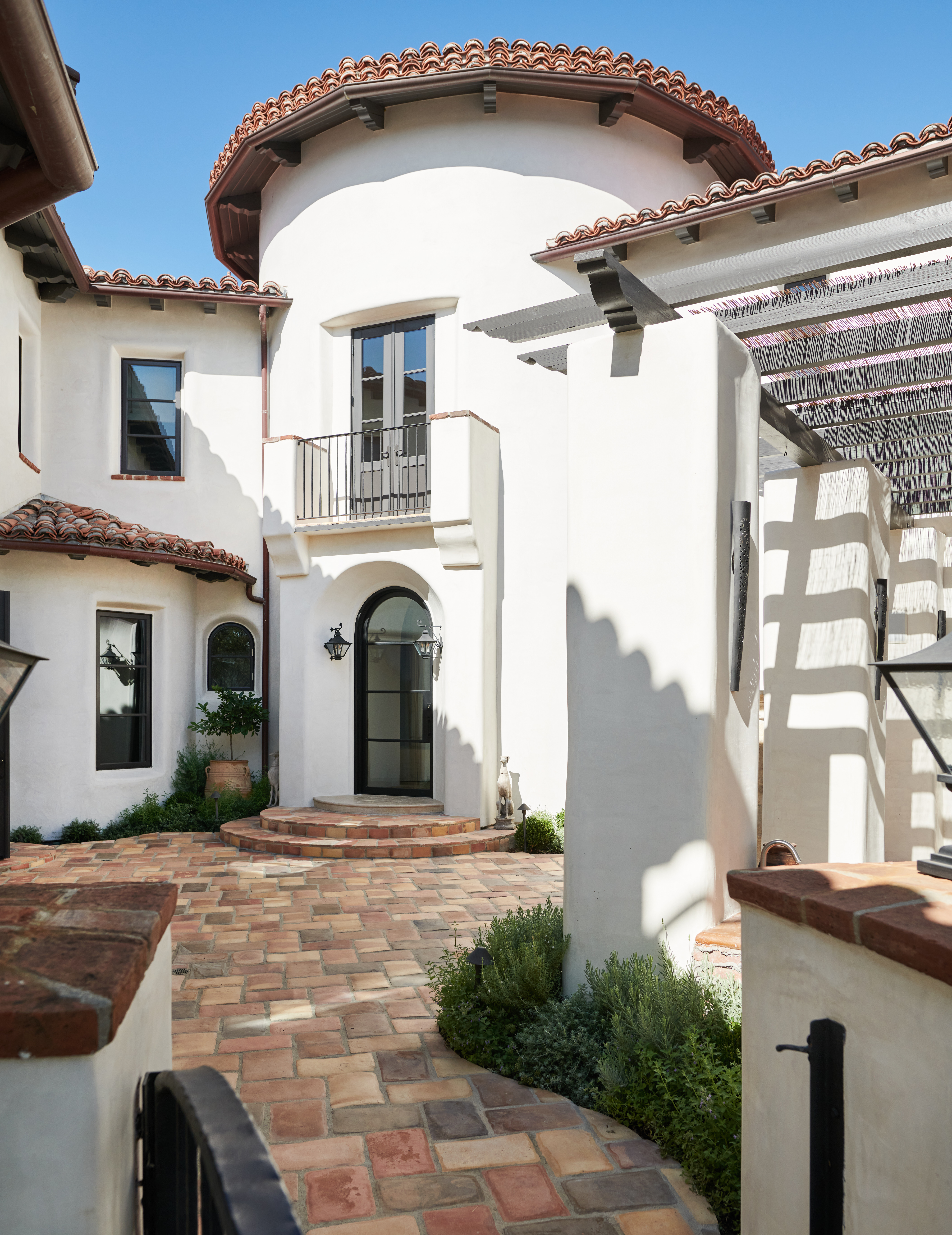 Kanan Round Two: Montecito-Style Spanish Colonial by Tammy Randa…